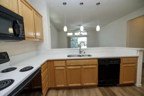 3367 Four Seasons Dr, Turlock, CA 95382 photo 17