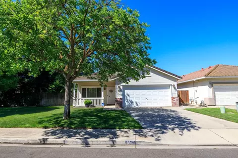 3367 Four Seasons Dr, Turlock, CA 95382 photo 1