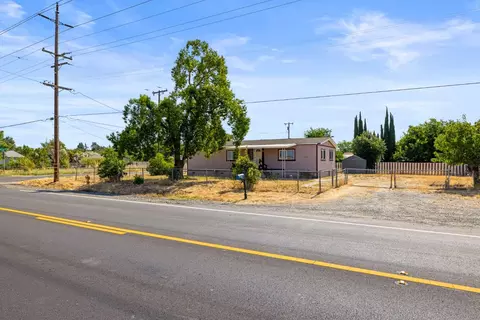 4759 Arboga Rd, Olivehurst, CA 95961 photo 2