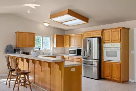 Kitchen - 115 Stringtown Rd, Oroville, CA 95966 photo 2 of 5