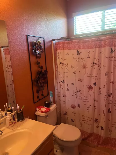 Bath - 4111 N Berkeley Ave, Turlock, CA 95382 photo 4 of 4