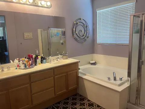 Bath - 4111 N Berkeley Ave, Turlock, CA 95382 photo 1 of 4