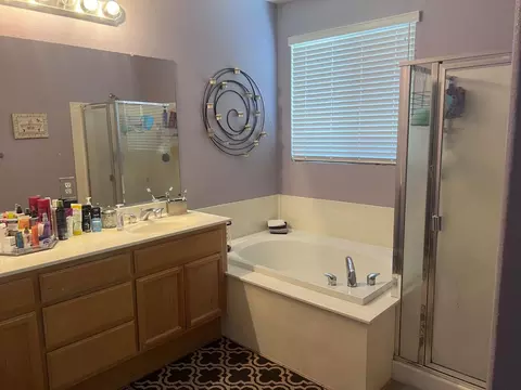 Bath - 4111 N Berkeley Ave, Turlock, CA 95382 photo 2 of 4