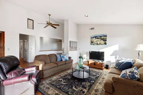 Living - 2091 Riesling Way, Placerville, CA 95667 photo 2 of 4