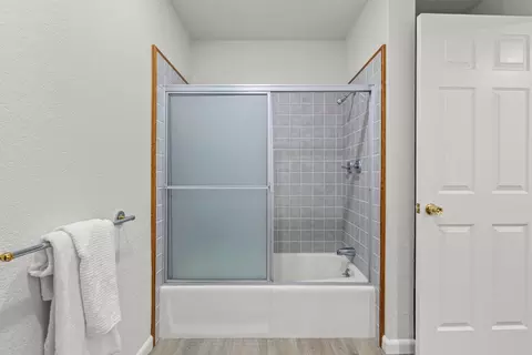 Bath - 2091 Riesling Way, Placerville, CA 95667 photo 6 of 7