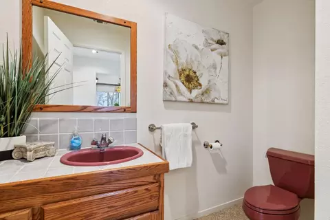 Bath - 2091 Riesling Way, Placerville, CA 95667 photo 3 of 7