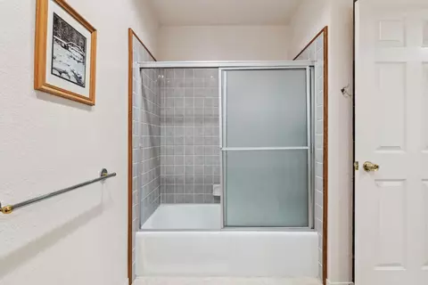 Bath - 2091 Riesling Way, Placerville, CA 95667 photo 4 of 7