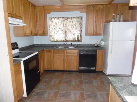 Kitchen - 4399 Aplicella Ct #29, Manteca, CA 95337 photo 1 of 2