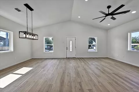 Living - 1731 10th Ave, Olivehurst, CA 95961 photo 2 of 5