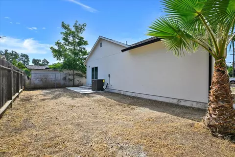 Exterior - 1731 10th Ave, Olivehurst, CA 95961 photo 6 of 7