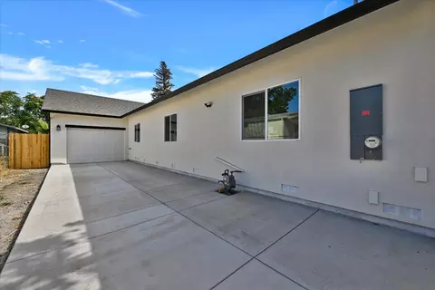 Exterior - 1731 10th Ave, Olivehurst, CA 95961 photo 4 of 7