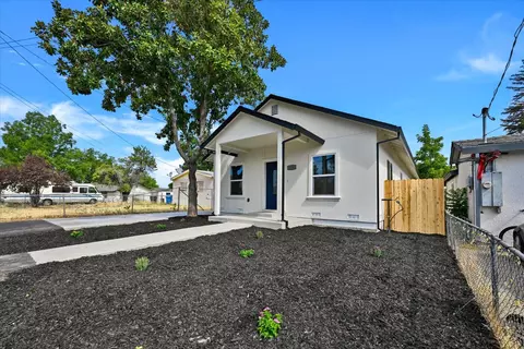 Exterior - 1731 10th Ave, Olivehurst, CA 95961 photo 3 of 7