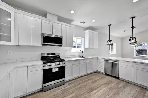 Kitchen - 1731 10th Ave, Olivehurst, CA 95961 photo 3 of 5