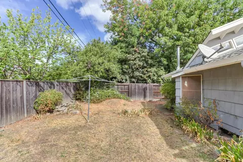 Exterior - 766 Mulberry Ln, Davis, CA 95616 photo 11 of 16