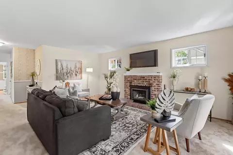 Living - 766 Mulberry Ln, Davis, CA 95616 photo 2 of 8