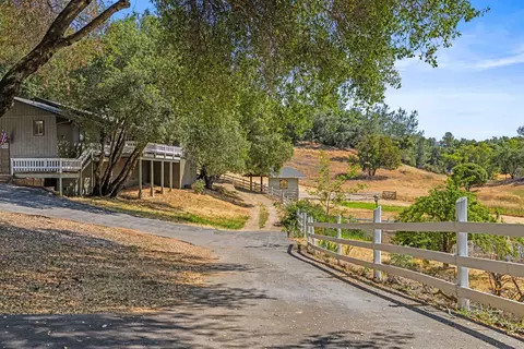 Exterior - 5701 Silver Lode Dr, Placerville, CA 95667 photo 8 of 26
