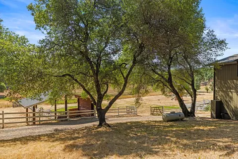 Exterior - 5701 Silver Lode Dr, Placerville, CA 95667 photo 11 of 26