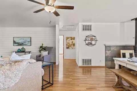 Entry Way - 5701 Silver Lode Dr, Placerville, CA 95667 photo 2 of 5
