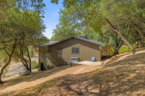 Exterior - 5701 Silver Lode Dr, Placerville, CA 95667 photo 13 of 26