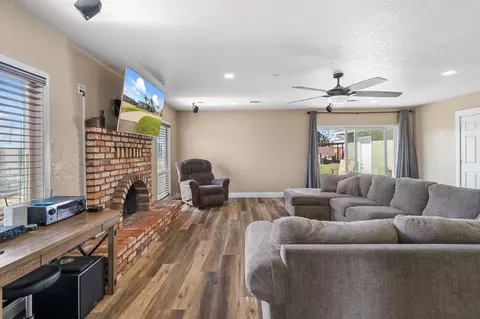 5958 E Lathrop Rd, Manteca, CA 95336 photo 32