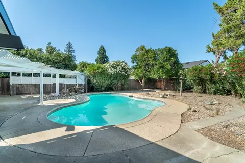 Exterior - 117 Riverview Ct, Winters, CA 95694 photo 6 of 9
