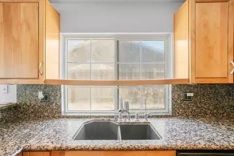 Kitchen - 117 Riverview Ct, Winters, CA 95694 photo 6 of 6