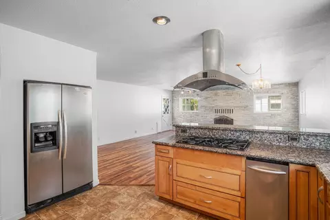 Kitchen - 117 Riverview Ct, Winters, CA 95694 photo 4 of 6