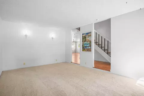 Living - 117 Riverview Ct, Winters, CA 95694 photo 7 of 10