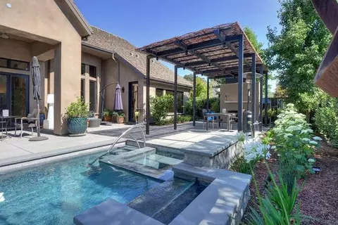 Exterior - 1389 Pars Oak, Carmichael, CA 95608 photo 12 of 20