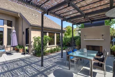 Exterior - 1389 Pars Oak, Carmichael, CA 95608 photo 7 of 20