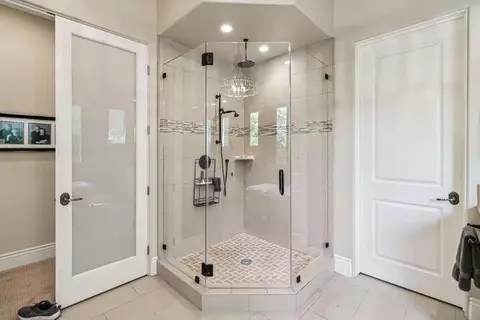 Bath - 1389 Pars Oak, Carmichael, CA 95608 photo 6 of 15