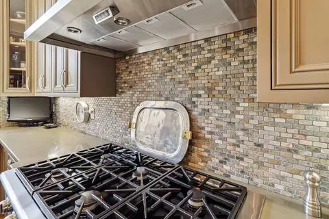 Kitchen - 1389 Pars Oak, Carmichael, CA 95608 photo 4 of 11