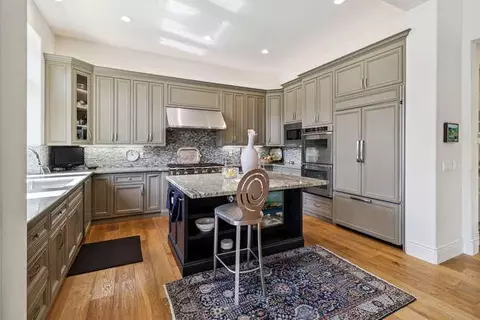 Kitchen - 1389 Pars Oak, Carmichael, CA 95608 photo 2 of 11