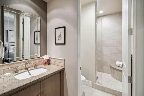 Bath - 1389 Pars Oak, Carmichael, CA 95608 photo 8 of 15