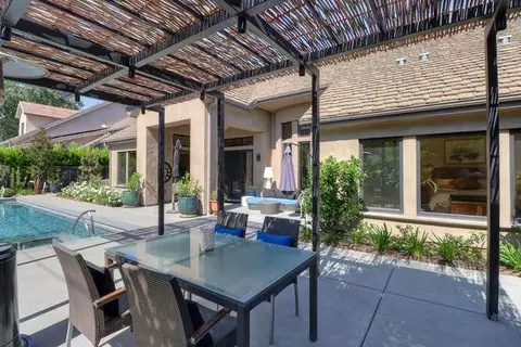 Exterior - 1389 Pars Oak, Carmichael, CA 95608 photo 9 of 20