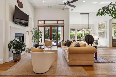 Living - 1389 Pars Oak, Carmichael, CA 95608 photo 7 of 7