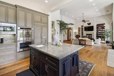 Kitchen - 1389 Pars Oak, Carmichael, CA 95608 photo 10 of 11