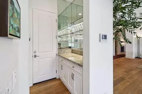 Entry Way - 1389 Pars Oak, Carmichael, CA 95608 photo 6 of 13