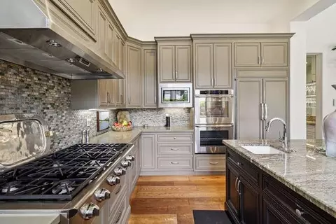 Kitchen - 1389 Pars Oak, Carmichael, CA 95608 photo 9 of 11