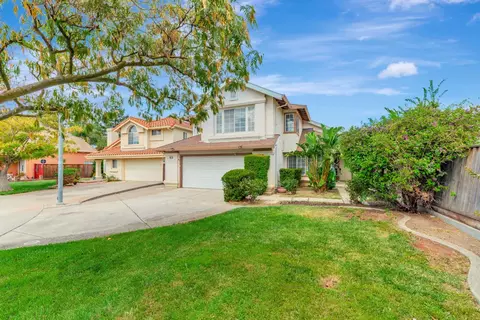 1827 Paradise Valley Ct, Tracy, CA 95376 photo 4