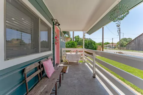 Exterior - 16341 D St, Meridian, CA 95957 photo 4 of 23