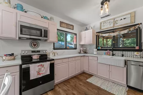 Kitchen - 16341 D St, Meridian, CA 95957 photo 4 of 4