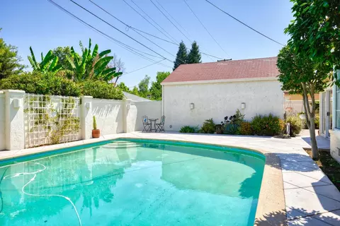 Exterior - 1037 Yale Ave, Modesto, CA 95350 photo 7 of 13