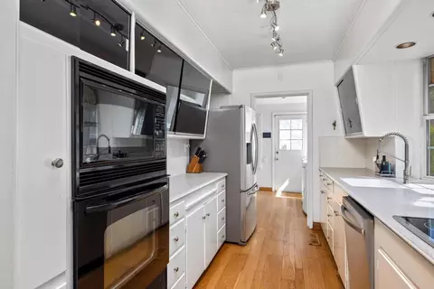 Kitchen - 1037 Yale Ave, Modesto, CA 95350 photo 4 of 4