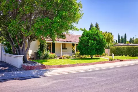 Exterior - 1037 Yale Ave, Modesto, CA 95350 photo 2 of 13