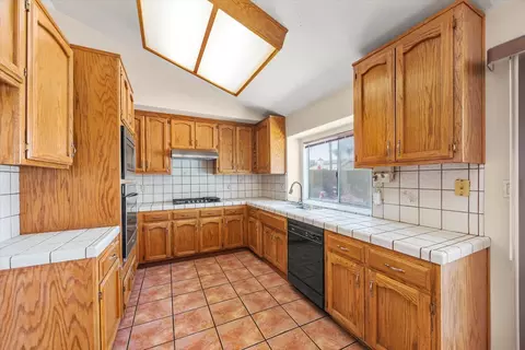 1932 Juniper Ln, Wasco, CA 93280 photo 12