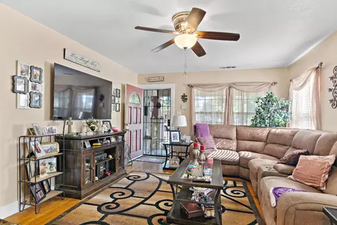 626 Downey Ave, Modesto, CA 95354 photo 5