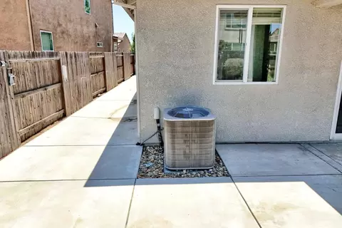 Exterior - 245 Springfield Dr, Manteca, CA 95337 photo 9 of 9