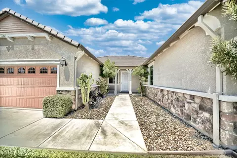 Exterior - 245 Springfield Dr, Manteca, CA 95337 photo 2 of 9