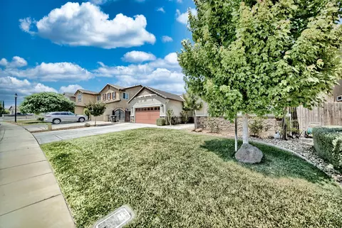 Exterior - 245 Springfield Dr, Manteca, CA 95337 photo 7 of 9